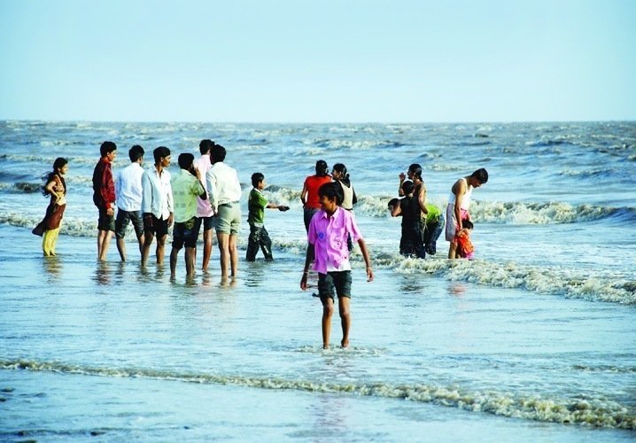 Pleasant Holidays in the Beaches Of Surat, Gujarat - MustVisitPlace.com